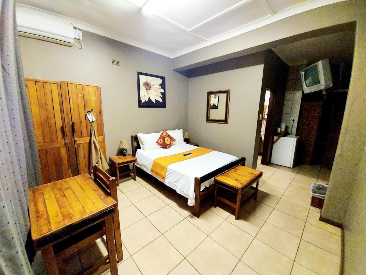 Sundown Lodge โคมาติพอร์ต ภายนอก รูปภาพ